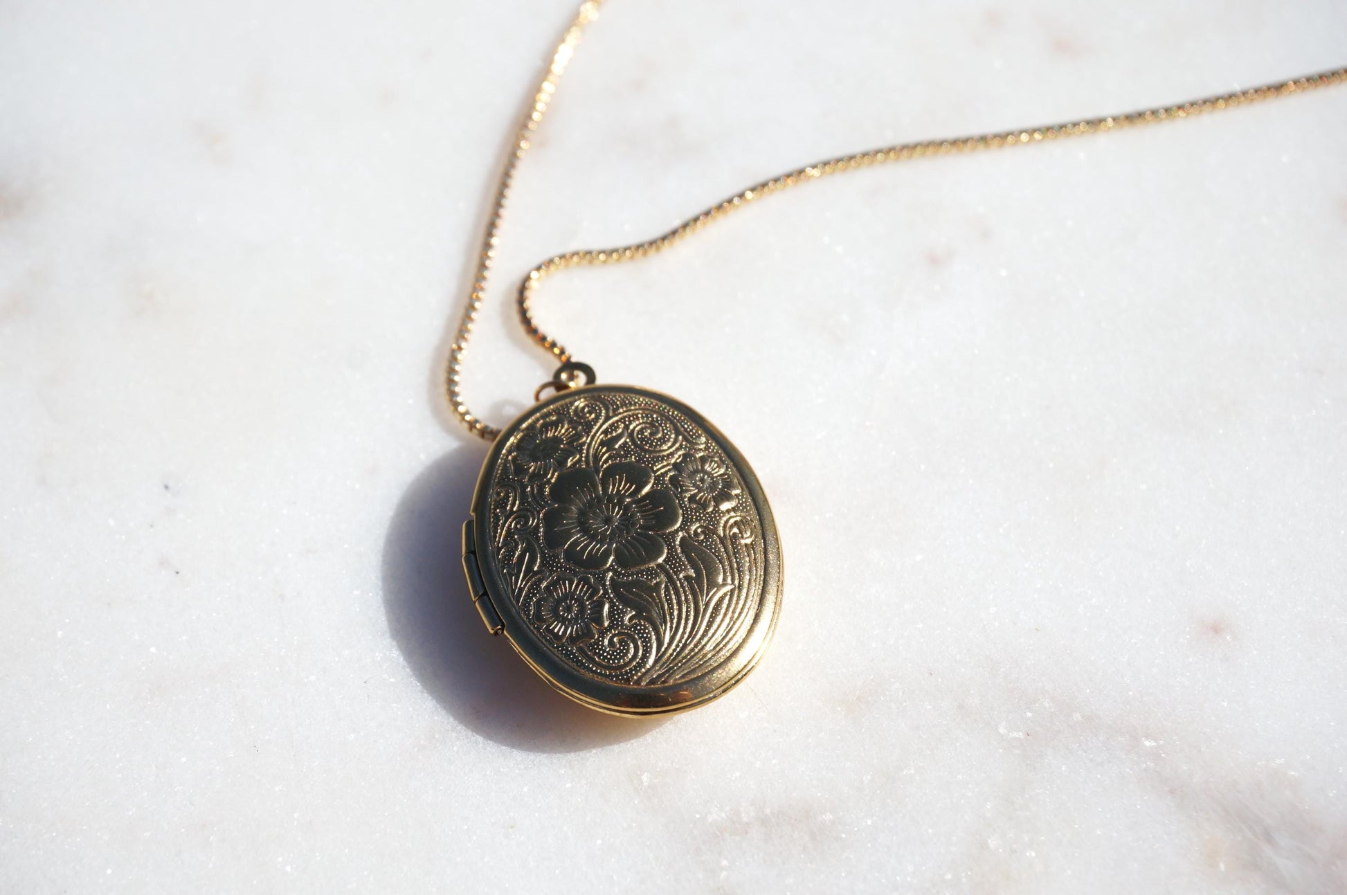 Gold/Silver Botanical Oval Locket Necklace