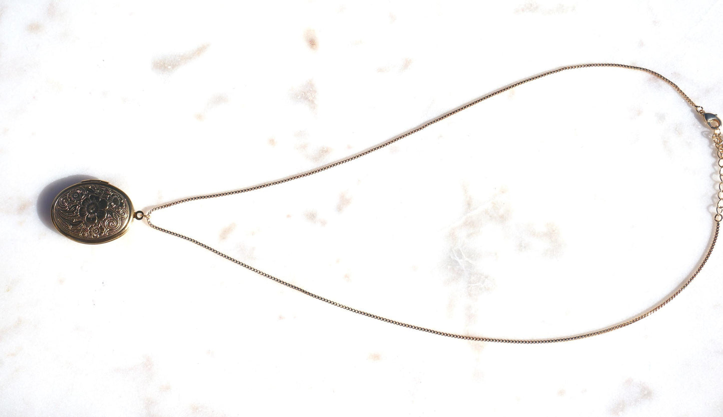 Gold/Silver Botanical Oval Locket Necklace
