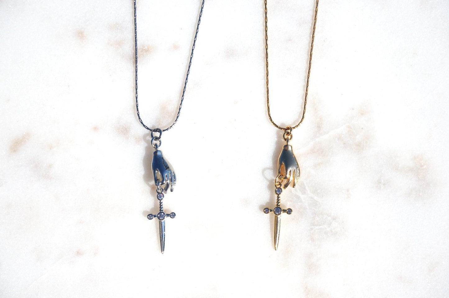 Tiny sword necklace gold/silver / dainty dagger necklace
