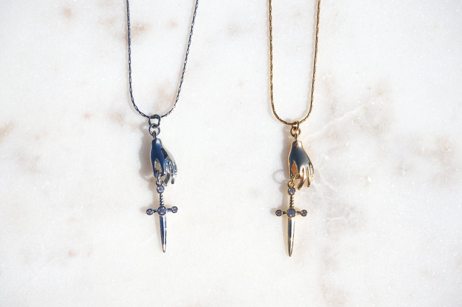 Tiny sword necklace gold/silver / dainty dagger necklace