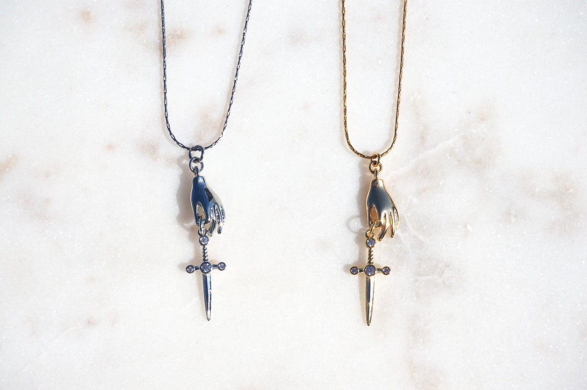 Tiny sword necklace gold/silver / dainty dagger necklace