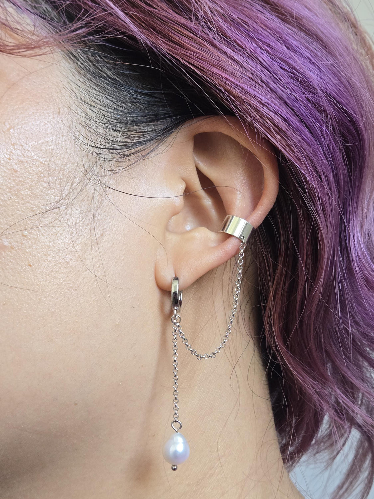 VIVIENNE Gold/Silver pearl Chain Earrings