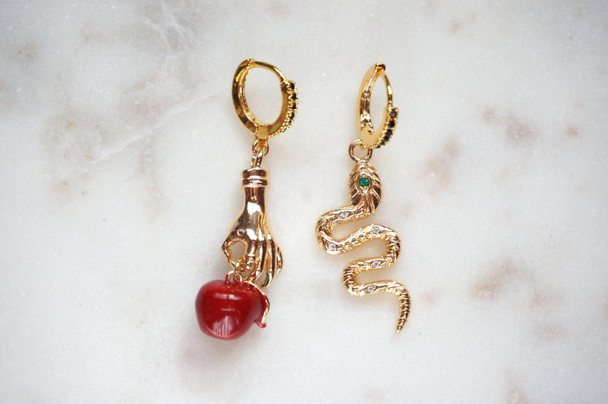 EVE Snake and Apple Mismatched Hoop Earrings