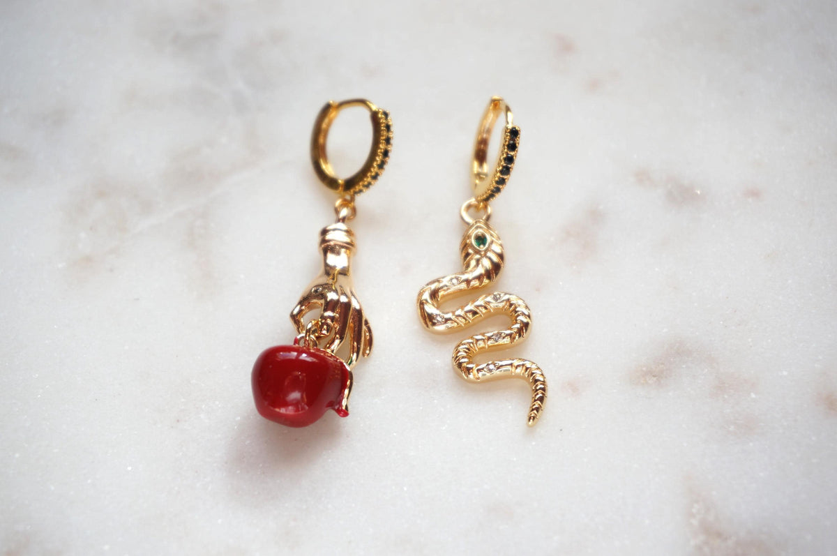 EVE Snake and Apple Mismatched Hoop Earrings