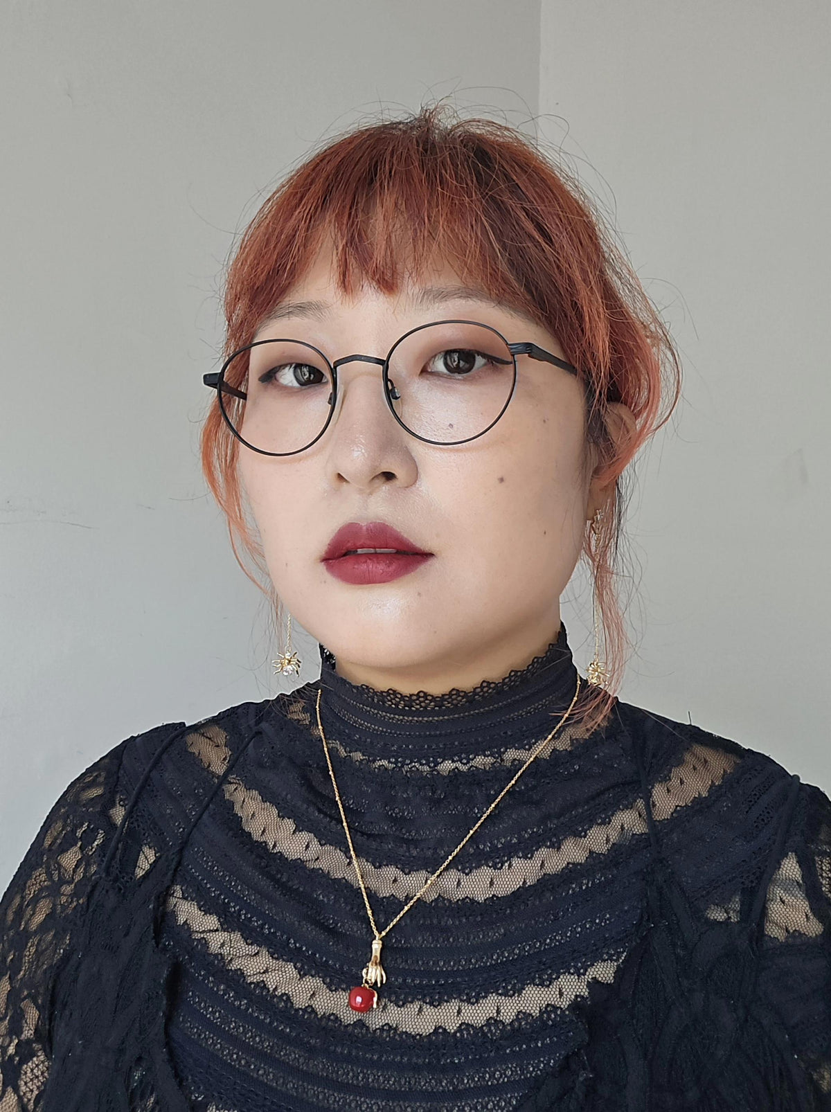 EVE Hand Holding Apple Necklace