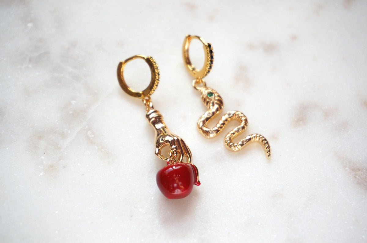 EVE Snake and Apple Mismatched Hoop Earrings