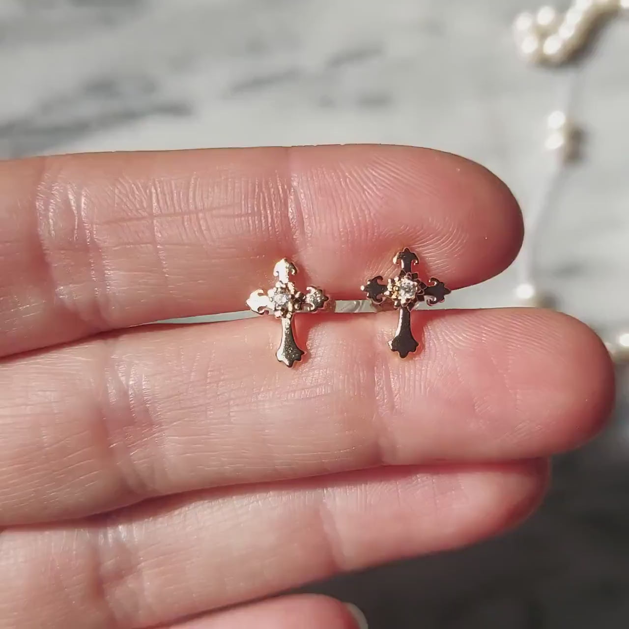 CROSS Simple Gold Studs