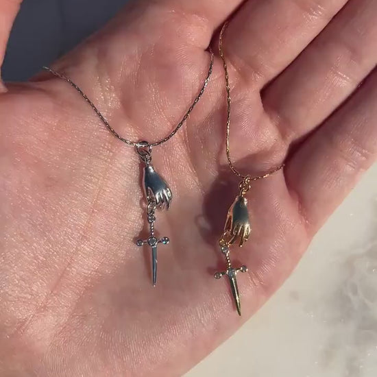 Tiny sword necklace gold/silver / dainty dagger necklace
