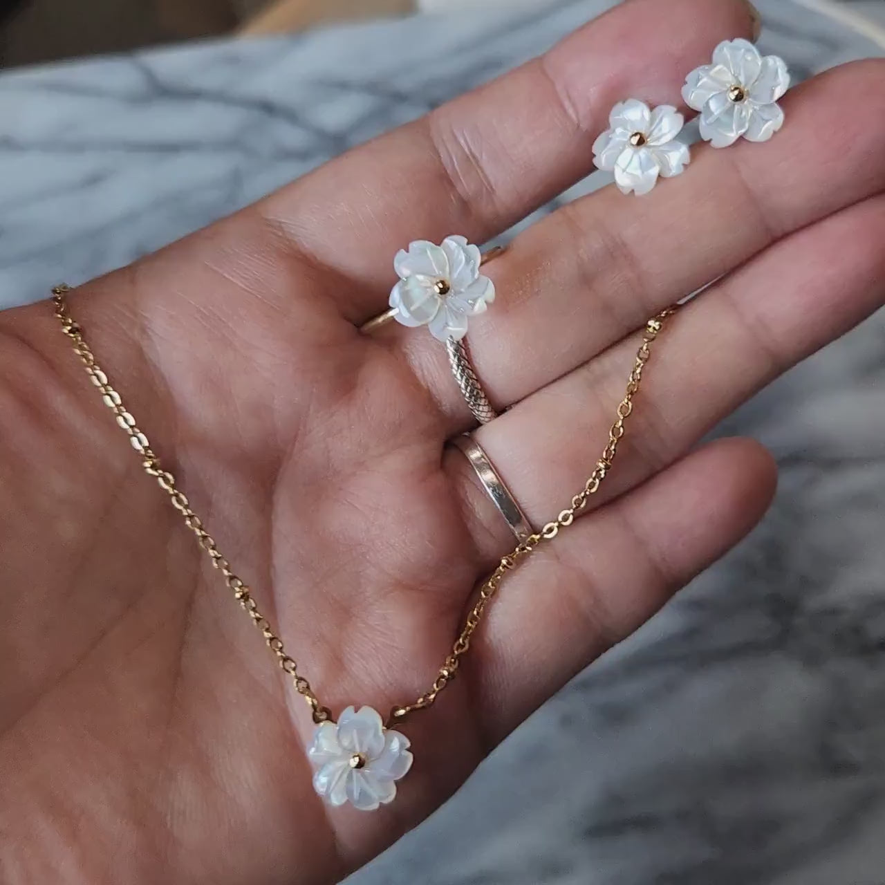 White Mother of Pearl Flower set