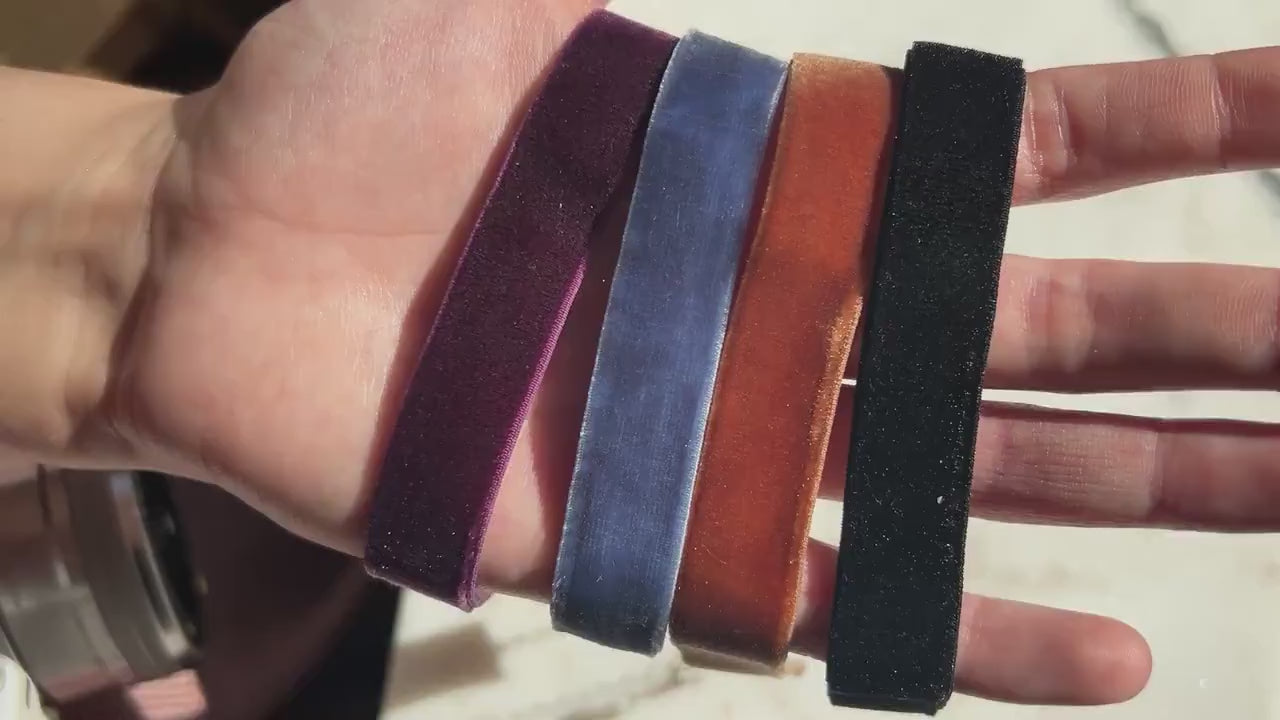 Simple Thick Stretch Velvet Choker