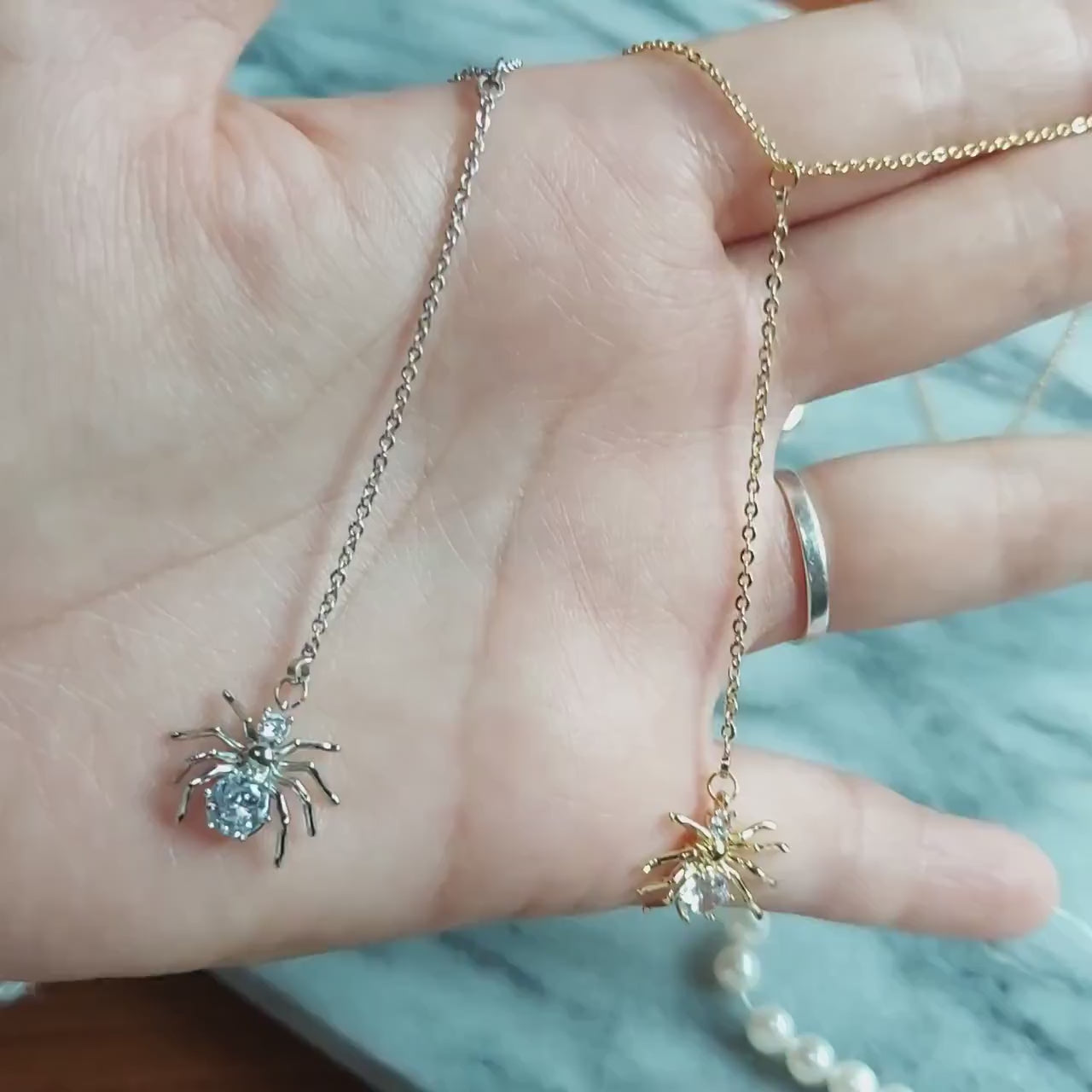 ARAGOG Spider (Gold/Silver) Dainty Lariat Necklace, Dainty y necklace