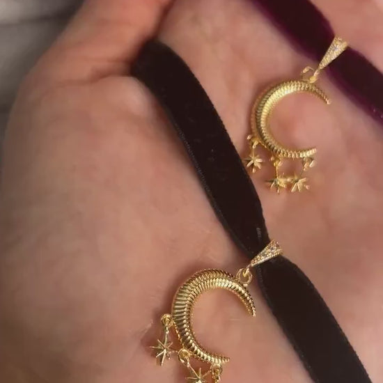 LUA Moon and Three Stars Stretch Velvet Choker / Burgundy/Black Choker