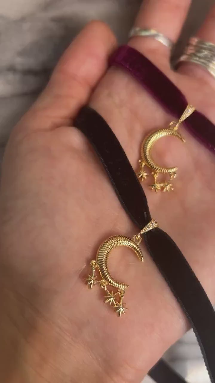 LUA Moon and Three Stars Stretch Velvet Choker / Burgundy/Black Choker